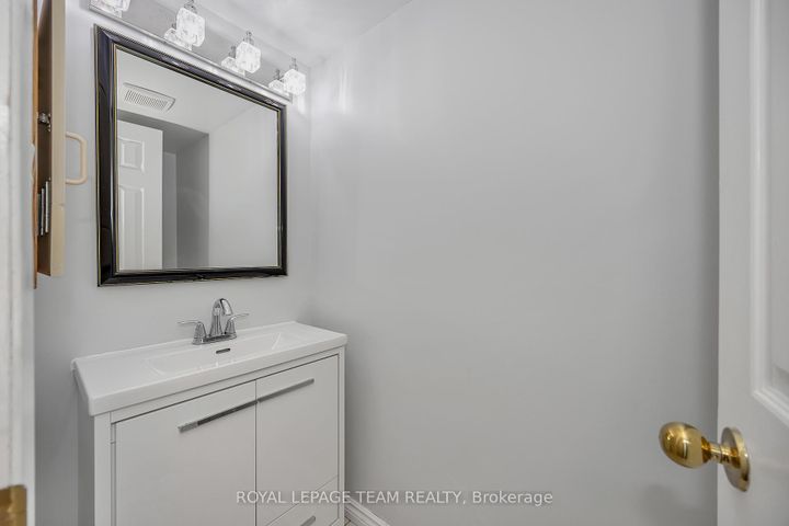 Photo 12 at 69 Pinetrail Crescent, Nepean (Centrepointe), Ottawa