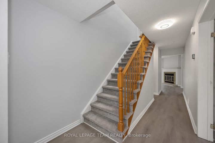Photo 14 at 69 Pinetrail Crescent, Nepean (Centrepointe), Ottawa