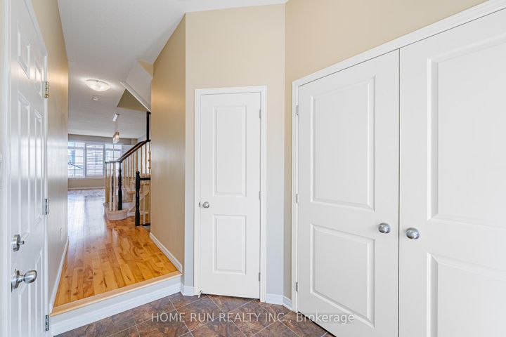 Photo 3 at 602 Pamplona Private, Nepean (Stonebridge), Ottawa