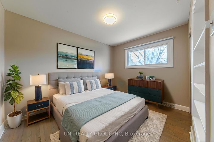 Photo 19 at 17 FOREST PARK Avenue, Nepean (City View/Skyline/Fisher Heights/Parkwood Hills), Ottawa