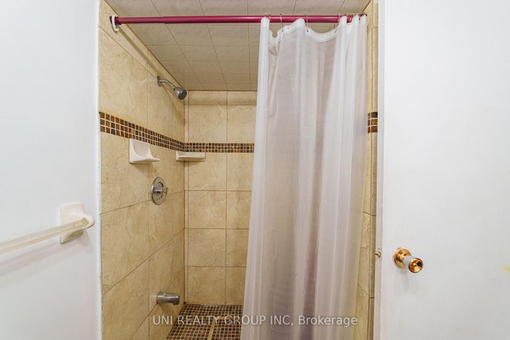 Photo 29 at 17 FOREST PARK Avenue, Nepean (City View/Skyline/Fisher Heights/Parkwood Hills), Ottawa