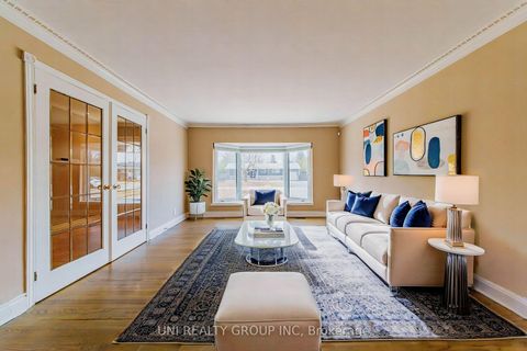 Photo 14 at 17 FOREST PARK Avenue, Nepean (City View/Skyline/Fisher Heights/Parkwood Hills), Ottawa