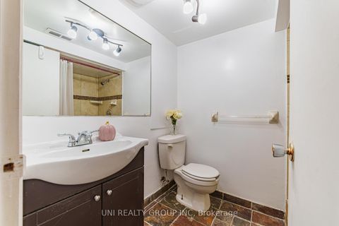 Photo 28 at 17 FOREST PARK Avenue, Nepean (City View/Skyline/Fisher Heights/Parkwood Hills), Ottawa