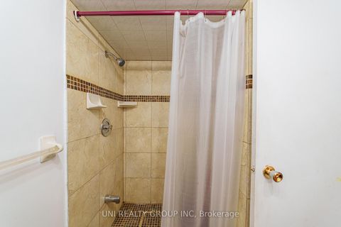 Photo 29 at 17 FOREST PARK Avenue, Nepean (City View/Skyline/Fisher Heights/Parkwood Hills), Ottawa