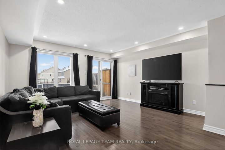 Photo 10 at 627B Chapman Mills Drive, Nepean (Strandherd), Ottawa