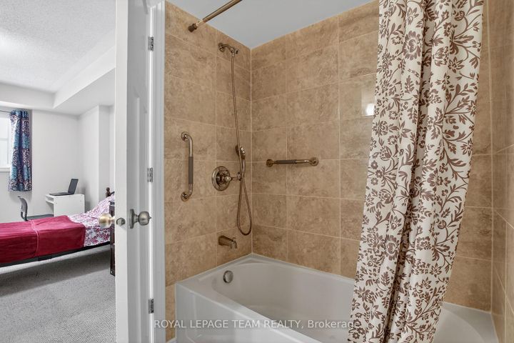 Photo 24 at 627B Chapman Mills Drive, Nepean (Strandherd), Ottawa