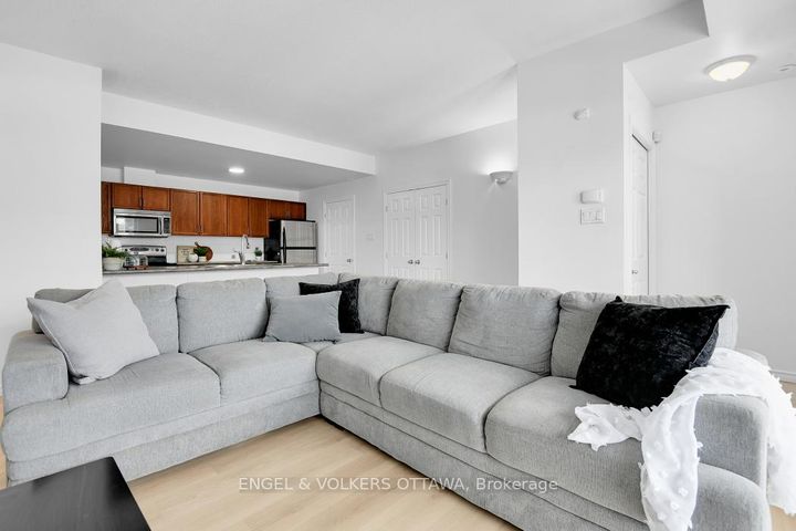 Photo 3 at 5 - 165 Waterbridge Drive, Nepean (Barrhaven East), Ottawa