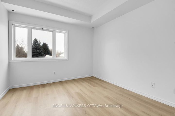 Photo 9 at 5 - 165 Waterbridge Drive, Nepean (Barrhaven East), Ottawa