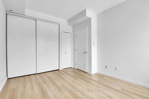 Photo 11 at 5 - 165 Waterbridge Drive, Nepean (Barrhaven East), Ottawa