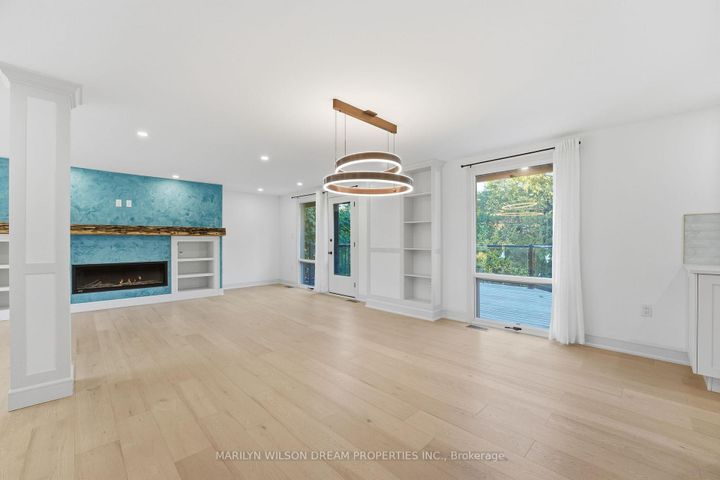 Photo 6 at 33 Commanche Drive, Nepean (City View/Skyline/Fisher Heights/Parkwood Hills), Ottawa