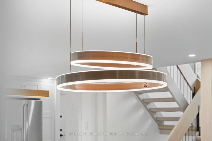 Photo 7 at 33 Commanche Drive, Nepean (City View/Skyline/Fisher Heights/Parkwood Hills), Ottawa