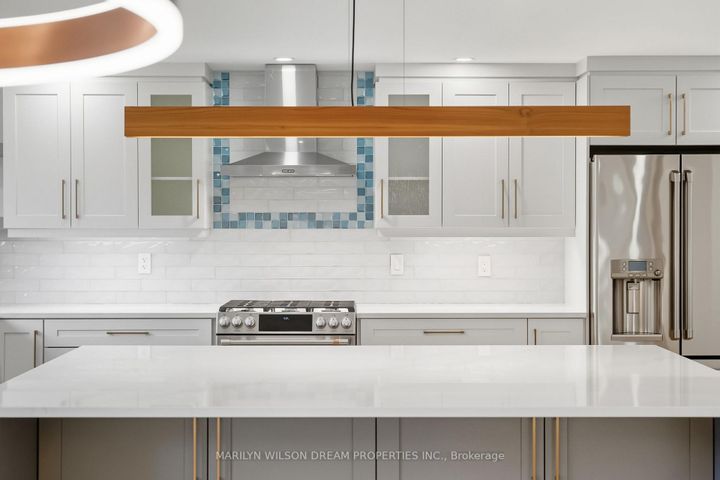 Photo 14 at 33 Commanche Drive, Nepean (City View/Skyline/Fisher Heights/Parkwood Hills), Ottawa