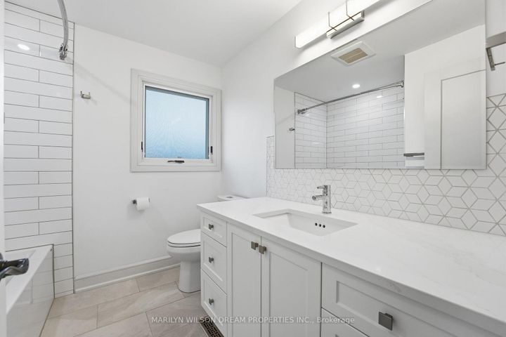 Photo 28 at 33 Commanche Drive, Nepean (City View/Skyline/Fisher Heights/Parkwood Hills), Ottawa