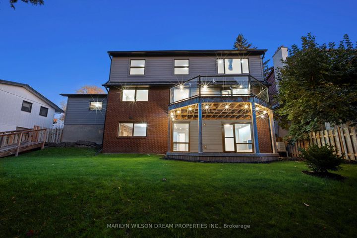 Photo 39 at 33 Commanche Drive, Nepean (City View/Skyline/Fisher Heights/Parkwood Hills), Ottawa