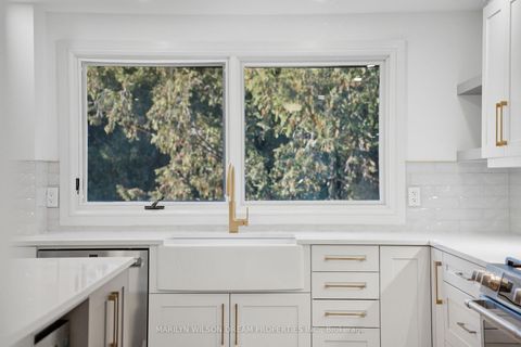 Photo 18 at 33 Commanche Drive, Nepean (City View/Skyline/Fisher Heights/Parkwood Hills), Ottawa