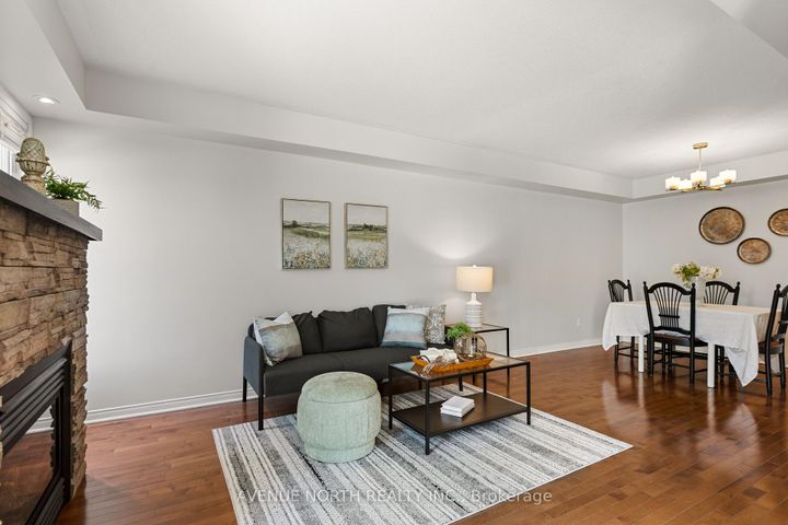 Photo 9 at 402 Ashbourne Crescent, Nepean (Stonebridge), Ottawa