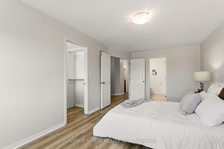 Photo 20 at 402 Ashbourne Crescent, Nepean (Stonebridge), Ottawa