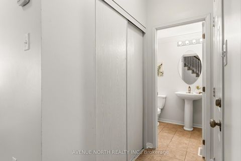 Photo 2 at 402 Ashbourne Crescent, Nepean (Stonebridge), Ottawa