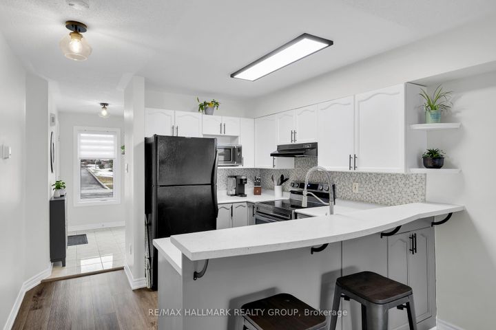 Photo 9 at 1344 Guthrie Street, Nepean (Leslie Park), Ottawa