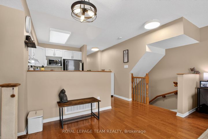 Photo 10 at 255 Deercroft Avenue, Nepean (Longfields), Ottawa