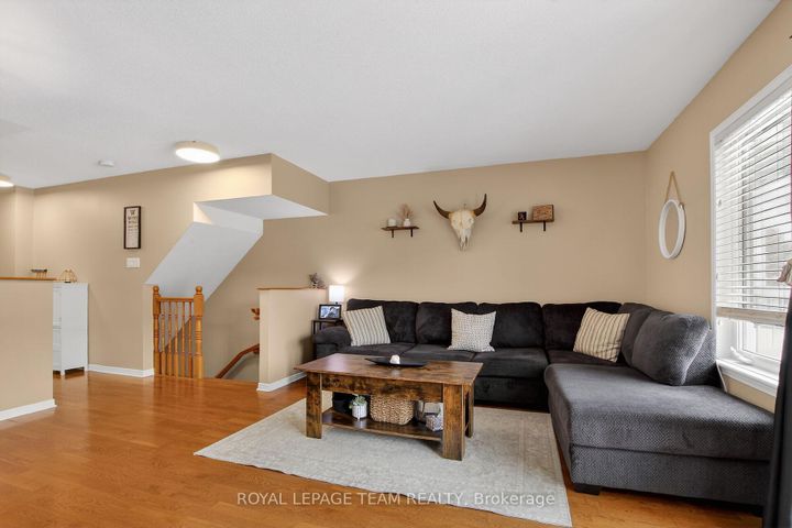 Photo 13 at 255 Deercroft Avenue, Nepean (Longfields), Ottawa