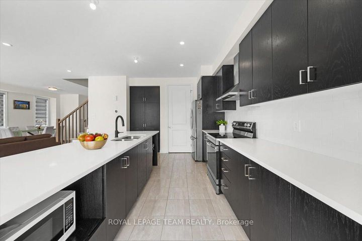 Photo 11 at 290 Turnbuckle Crescent, Nepean (Half Moon Bay), Ottawa