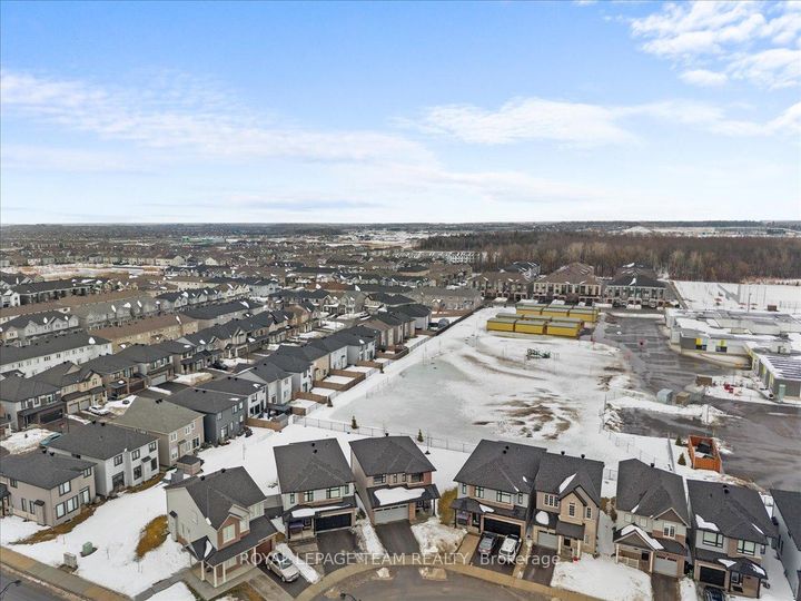 Photo 32 at 290 Turnbuckle Crescent, Nepean (Half Moon Bay), Ottawa