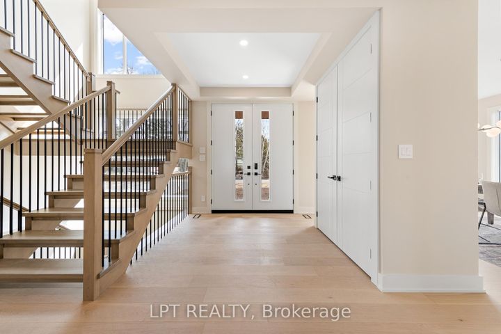 Photo 2 at 15 Briggs Avenue, Nepean (Pineglen/Country Place), Ottawa