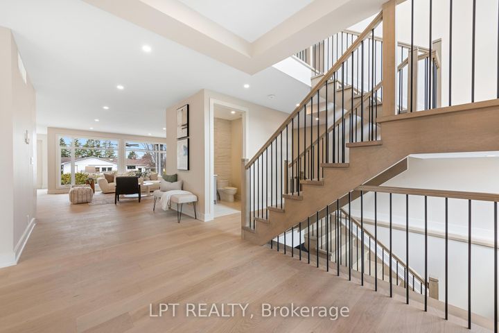 Photo 4 at 15 Briggs Avenue, Nepean (Pineglen/Country Place), Ottawa