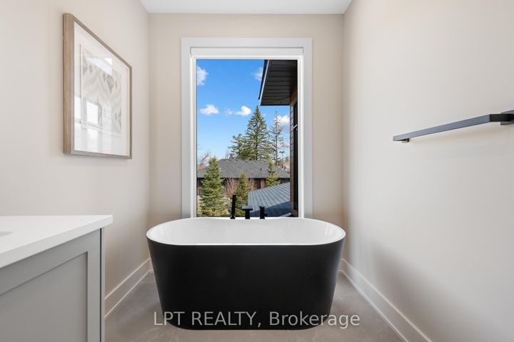 Photo 28 at 15 Briggs Avenue, Nepean (Pineglen/Country Place), Ottawa