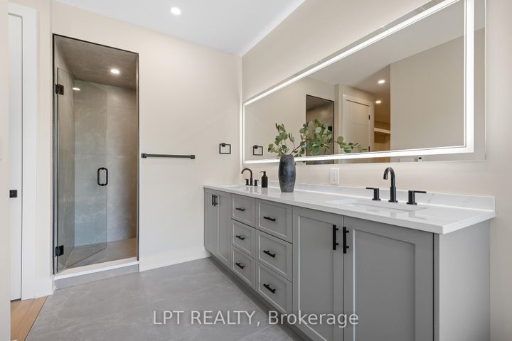 Photo 29 at 15 Briggs Avenue, Nepean (Pineglen/Country Place), Ottawa