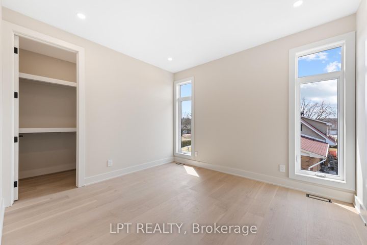 Photo 35 at 15 Briggs Avenue, Nepean (Pineglen/Country Place), Ottawa