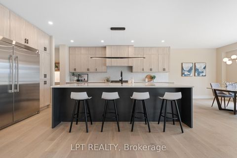 Photo 13 at 15 Briggs Avenue, Nepean (Pineglen/Country Place), Ottawa