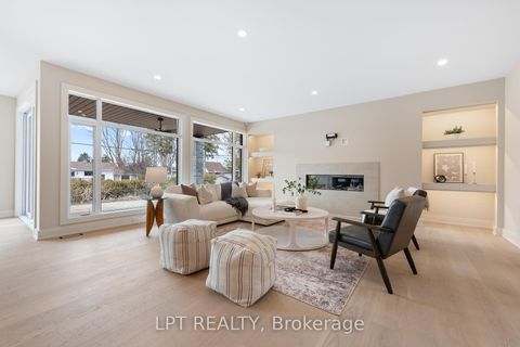 Photo 18 at 15 Briggs Avenue, Nepean (Pineglen/Country Place), Ottawa