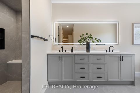 Photo 26 at 15 Briggs Avenue, Nepean (Pineglen/Country Place), Ottawa