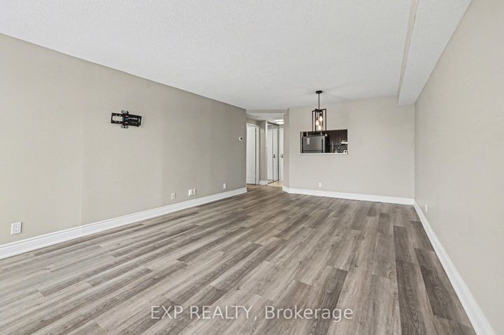 Photo 4 at 404 - 80 Sandcastle Drive, Nepean (Leslie Park), Ottawa