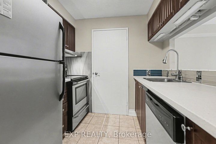 Photo 7 at 404 - 80 Sandcastle Drive, Nepean (Leslie Park), Ottawa