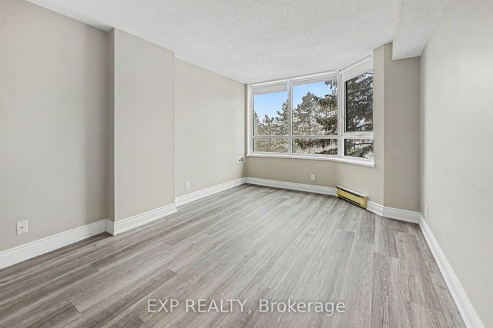 Photo 14 at 404 - 80 Sandcastle Drive, Nepean (Leslie Park), Ottawa