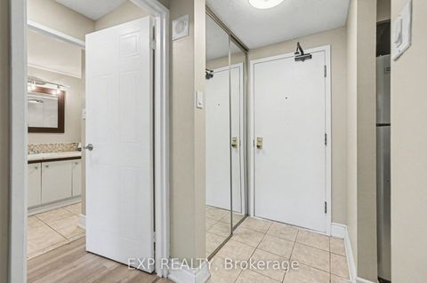 Photo 1 at 404 - 80 Sandcastle Drive, Nepean (Leslie Park), Ottawa