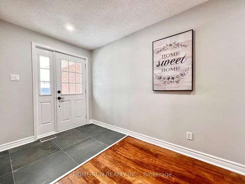 Photo 1 at 184 Pinetrail Crescent, Nepean (Centrepointe), Ottawa