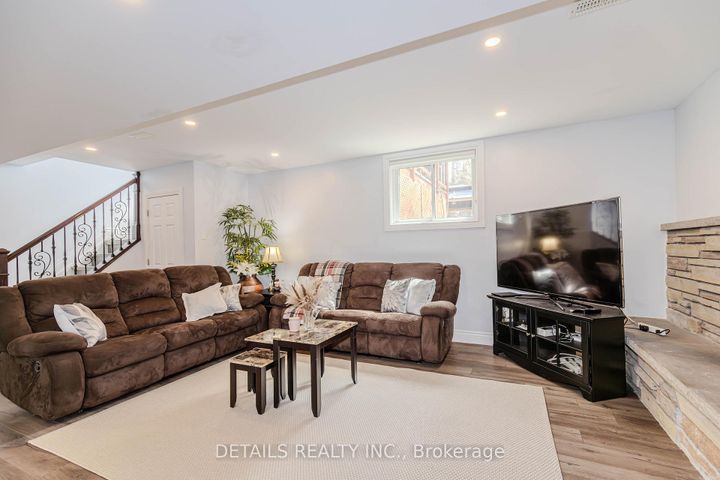 Photo 28 at 7 Kerry Crescent, Nepean (City View/Skyline/Fisher Heights/Parkwood Hills), Ottawa
