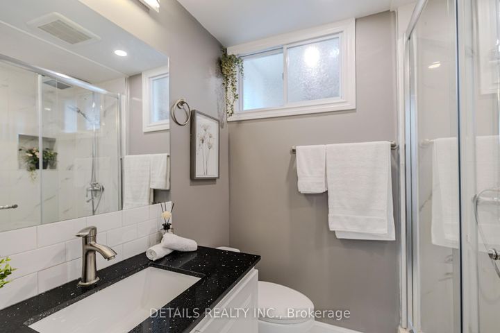 Photo 40 at 7 Kerry Crescent, Nepean (City View/Skyline/Fisher Heights/Parkwood Hills), Ottawa