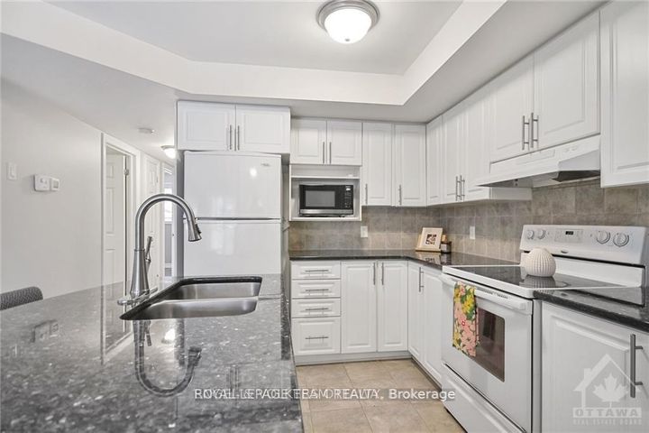 Photo 2 at 2 - 46 Barnstone Drive, Nepean (Barrhaven East), Ottawa