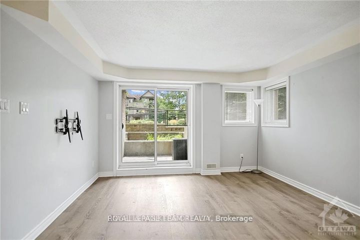 Photo 6 at 2 - 46 Barnstone Drive, Nepean (Barrhaven East), Ottawa