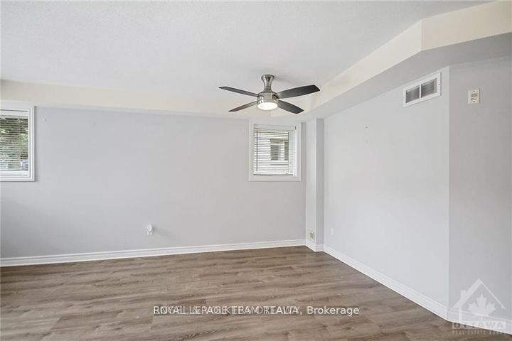 Photo 7 at 2 - 46 Barnstone Drive, Nepean (Barrhaven East), Ottawa