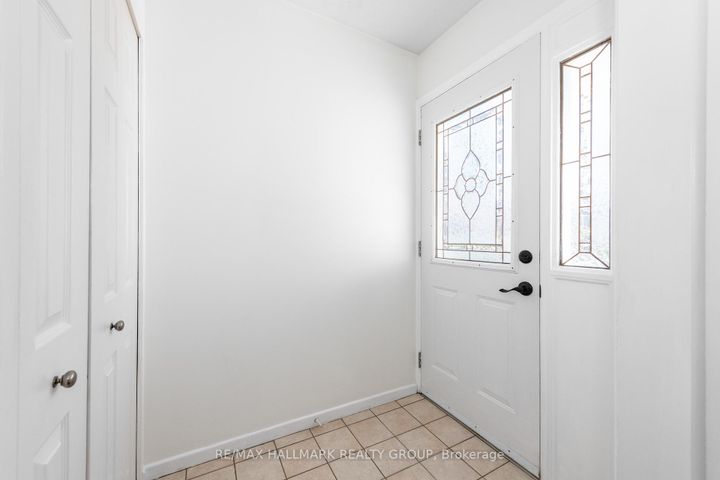 Photo 4 at 20 Mulvagh Avenue, Nepean (Borden Farm/Stewart Farm/Carleton Heights/Parkwood Hills), Ottawa