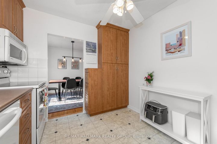 Photo 13 at 20 Mulvagh Avenue, Nepean (Borden Farm/Stewart Farm/Carleton Heights/Parkwood Hills), Ottawa