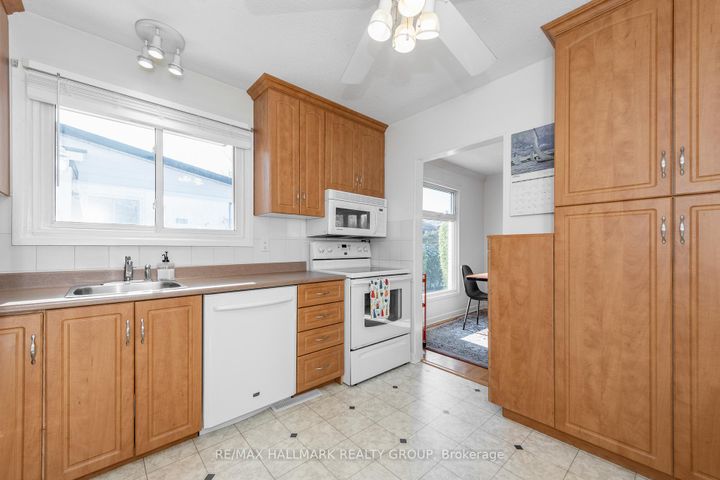 Photo 14 at 20 Mulvagh Avenue, Nepean (Borden Farm/Stewart Farm/Carleton Heights/Parkwood Hills), Ottawa