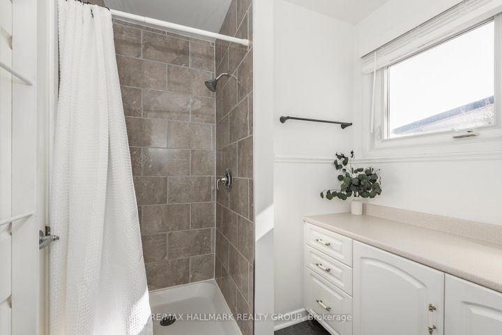 Photo 23 at 20 Mulvagh Avenue, Nepean (Borden Farm/Stewart Farm/Carleton Heights/Parkwood Hills), Ottawa