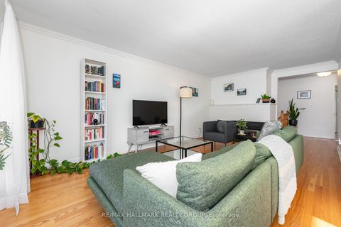 Photo 8 at 20 Mulvagh Avenue, Nepean (Borden Farm/Stewart Farm/Carleton Heights/Parkwood Hills), Ottawa